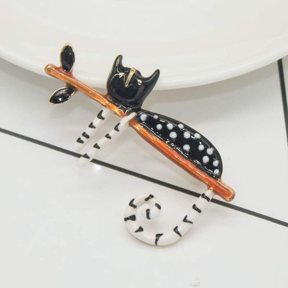 Brooch Pins For Women Fashion Elegant Brooches Lapel Badges Coat Sweater Scarves - Picture 4 of 4